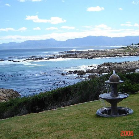 On The Rocks Guesthouse Gansbaai Exterior foto