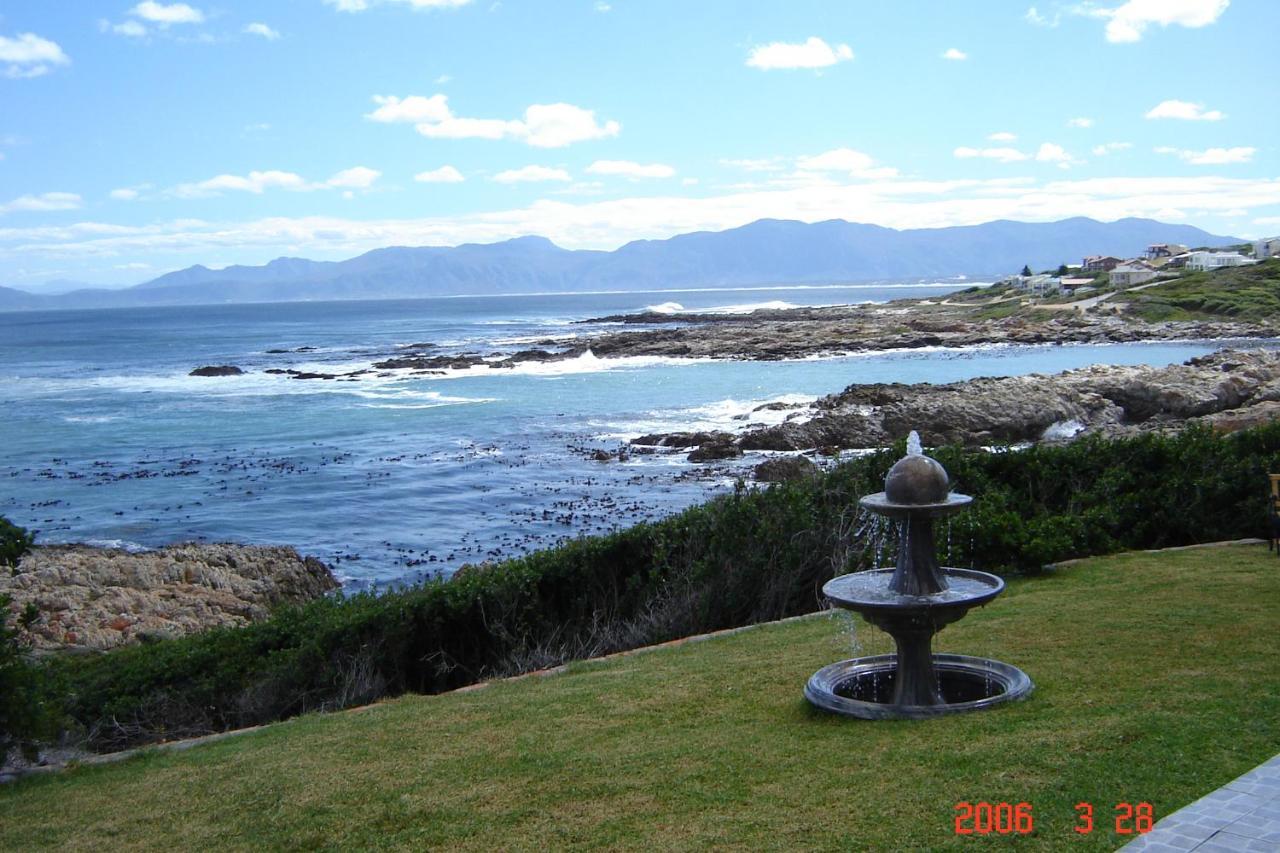 On The Rocks Guesthouse Gansbaai Exterior foto