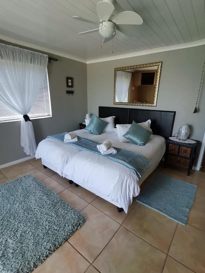On The Rocks Guesthouse Gansbaai Exterior foto