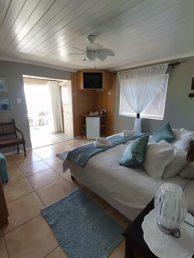 On The Rocks Guesthouse Gansbaai Exterior foto