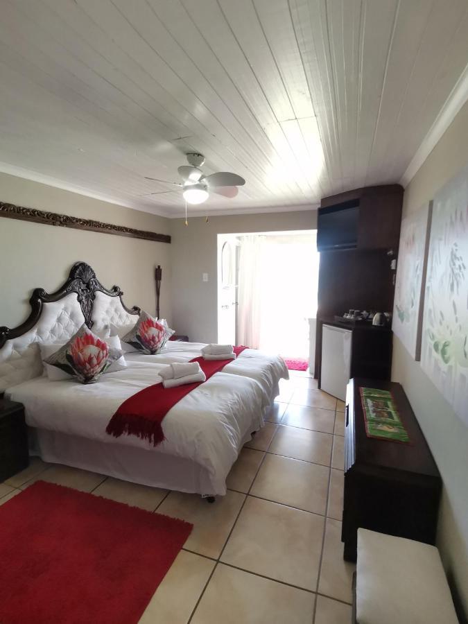 On The Rocks Guesthouse Gansbaai Exterior foto