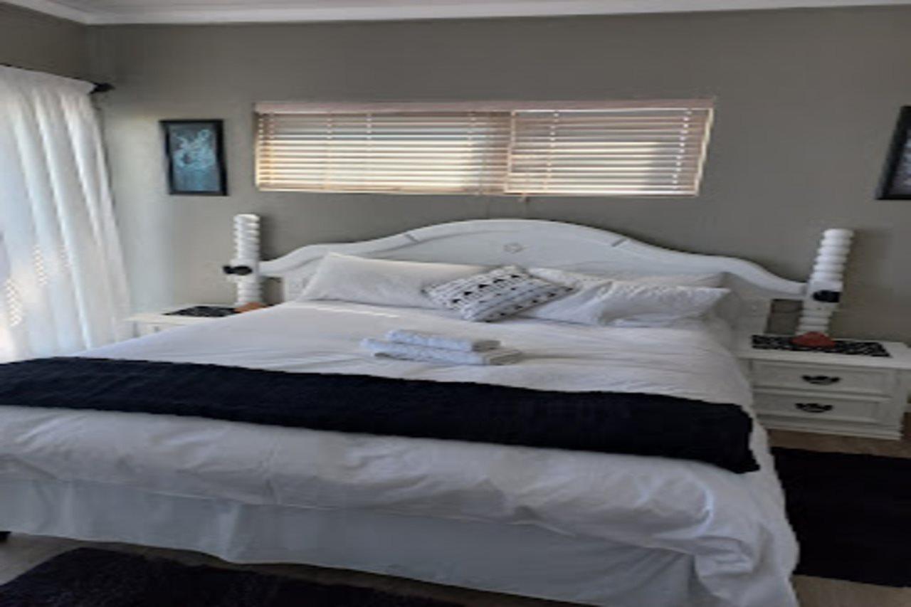 On The Rocks Guesthouse Gansbaai Exterior foto