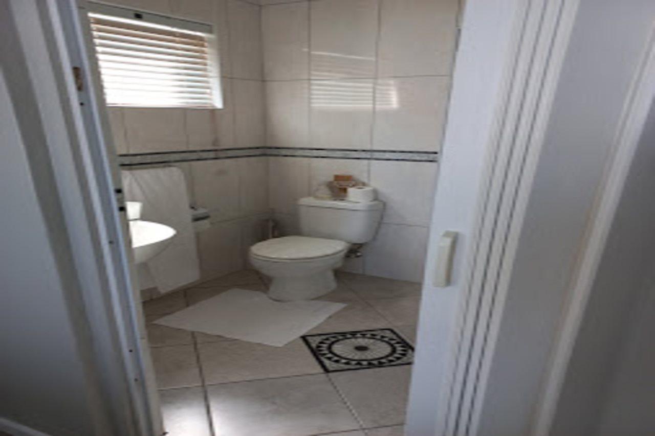 On The Rocks Guesthouse Gansbaai Exterior foto
